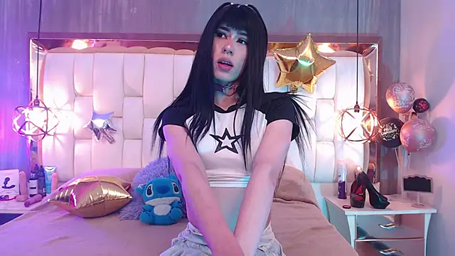 Snapshot of Foxxy_Doll chatting on 11/15/25, 07:10 Foxxy Doll online show from 11/15/25, 07:10