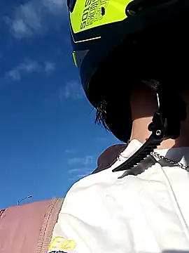 Snapshot of Foxxy_Doll chatting on 11/29/25, 11:57 Foxxy Doll online show from 11/29/25, 11:57