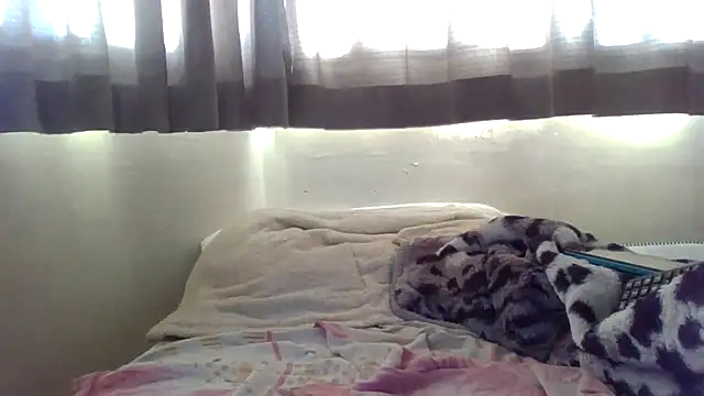 Snapshot of Ziphoo2 chatting on 10/22/25, 03:56 Ziphoo2 online show from 10/22/25, 03:56