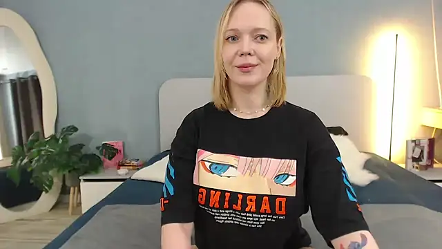 Snapshot of Natalee_Love chatting on 02/03/26, 11:43 Natalee Love online show from 02/03/26, 11:43