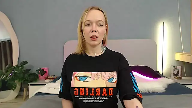 Snapshot of Natalee_Love chatting on 02/12/26, 11:11 Natalee Love online show from 02/12/26, 11:11