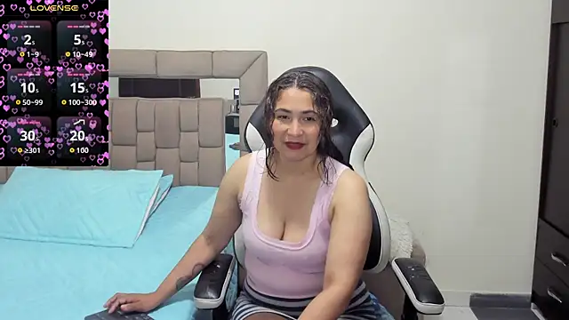 gabrielaponce11 online show from 05/06/26, 02:44