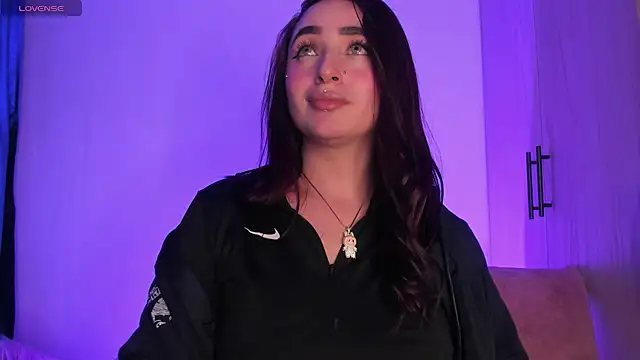 scarlett Collinss online show from 11/26/25, 05:30