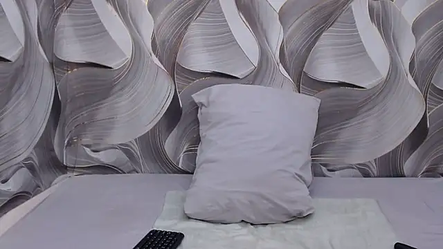 GlowGoddessxx online show from 05/02/26, 06:02