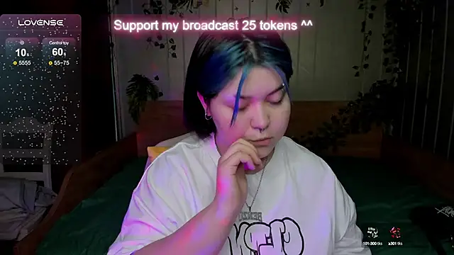 Snapshot of Alisa_Monroe chatting on 10/10/25, 02:54 Alisa Monroe online show from 10/10/25, 02:54