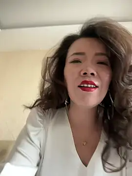 anna yngs online show from 06/07/26, 03:54