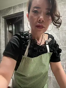 anna yngs online show from 07/28/26, 11:17