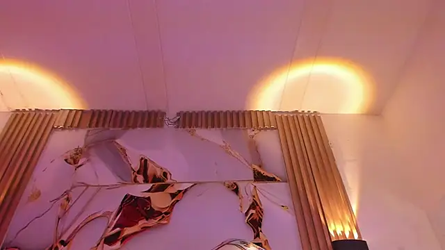 Snapshot of AgathaAtenea chatting on 11/25/25, 06:30 AgathaAtenea online show from 11/25/25, 06:30