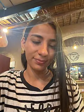 -juicy  online show from 11/18/25, 11:15