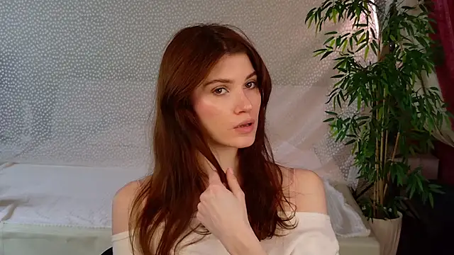 Snapshot of Angell_Wild chatting on 10/21/25, 01:34 Angell Wild online show from 10/21/25, 01:34