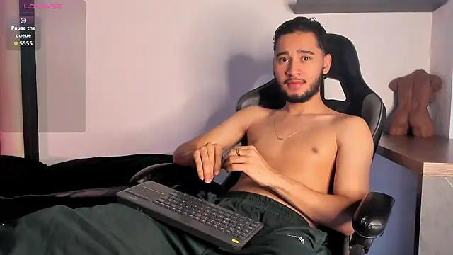 Stiven 01 online show from 10/09/25, 01:31