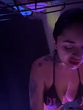 Snapshot of SexyPartners2023 chatting on 11/03/25, 02:51 SexyPartners2023 online show from 11/03/25, 02:51