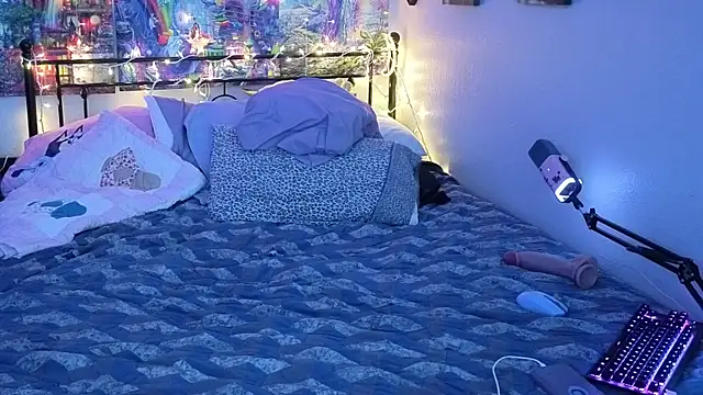 scarelett2372 online show from 10/20/25, 10:16