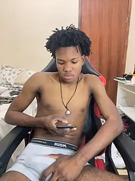 Snapshot of eunegrao chatting on 10/06/25, 02:42 eunegrao online show from 10/06/25, 02:42