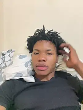 Snapshot of eunegrao chatting on 10/15/25, 02:44 eunegrao online show from 10/15/25, 02:44