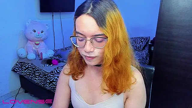 lillykittyy online show from 10/20/25, 12:22