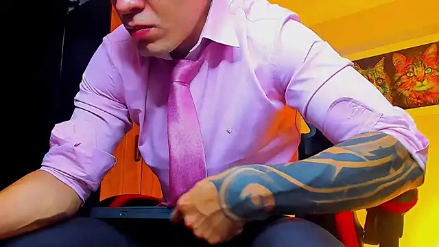 ALPHA DOMINUS  online show from 10/07/25, 03:14