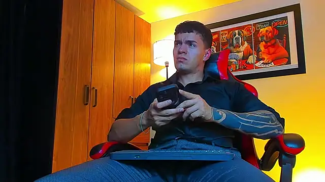 ALPHA DOMINUS  online show from 11/18/25, 04:39