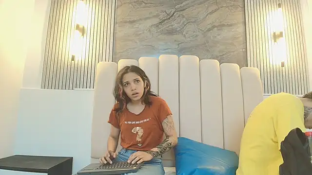 RavenandCody online show from 09/26/25, 02:26