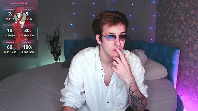 Snapshot of KiskaKurt chatting on 09/21/25, 11:23 KiskaKurt online show from 09/21/25, 11:23