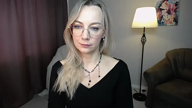 Ava Elior online show from 10/11/25, 09:41