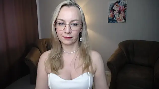 Ava Elior online show from 06/10/26, 11:09