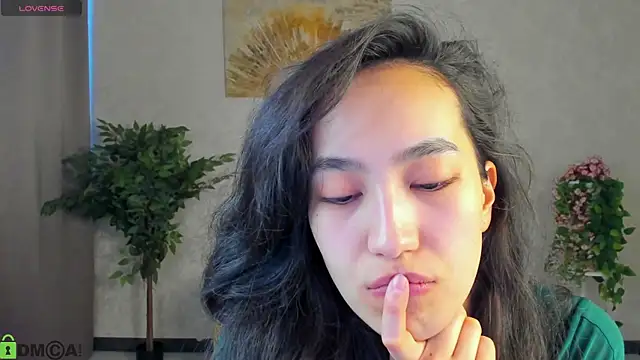 Snapshot of FlirtyAura chatting on 03/19/26, 03:43 FlirtyAura online show from 03/19/26, 03:43