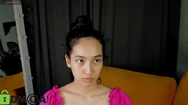 Snapshot of FlirtyAura chatting on 03/29/26, 11:32 FlirtyAura online show from 03/29/26, 11:32