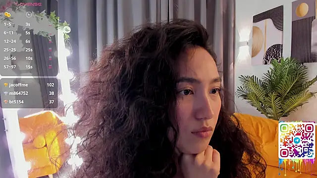 Snapshot of FlirtyAura chatting on 04/22/26, 12:39 FlirtyAura online show from 04/22/26, 12:39