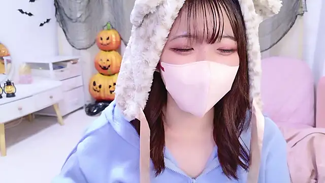 Snapshot of AKO_o0 chatting on 10/22/25, 08:03 AKO o0 online show from 10/22/25, 08:03