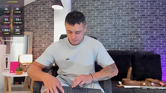 Snapshot of connorsmiith chatting on 09/15/25, 12:43 connorsmiith online show from 09/15/25, 12:43