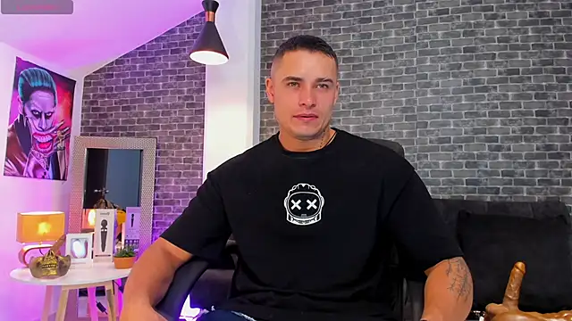 Snapshot of connorsmiith chatting on 09/17/25, 11:56 connorsmiith online show from 09/17/25, 11:56