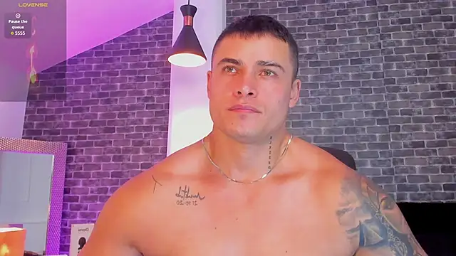 Snapshot of connorsmiith chatting on 09/24/25, 12:52 connorsmiith online show from 09/24/25, 12:52