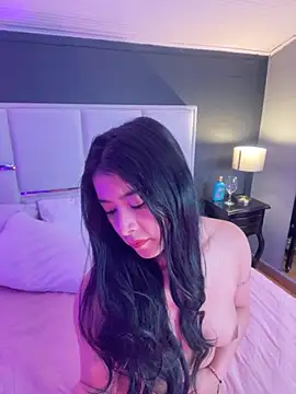 BellaFernandez   online show from 10/16/25, 11:55