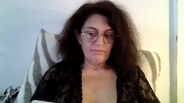 RubyyRosee online show from 10/17/25, 01:46