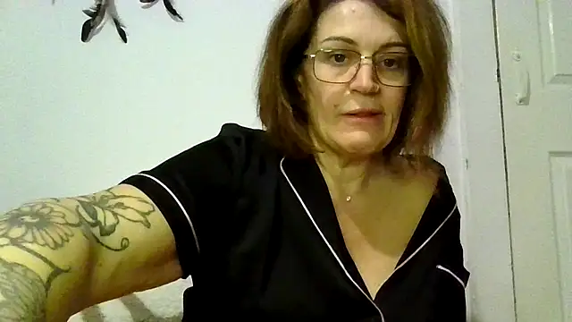 RubyyRosee online show from 11/23/25, 09:47