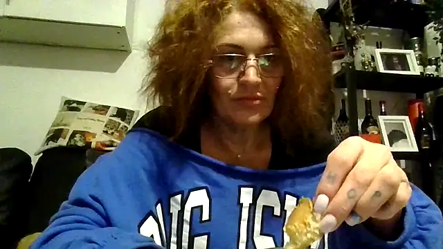 Snapshot of RubyyRosee chatting on 12/19/25, 06:53 RubyyRosee online show from 12/19/25, 06:53