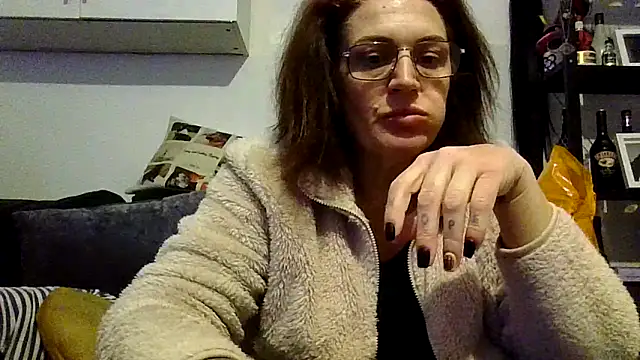 Snapshot of RubyyRosee chatting on 01/07/26, 09:28 RubyyRosee online show from 01/07/26, 09:28