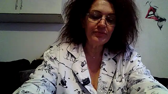 Snapshot of RubyyRosee chatting on 03/04/26, 01:28 RubyyRosee online show from 03/04/26, 01:28