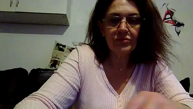 Snapshot of RubyyRosee chatting on 03/25/26, 06:41 RubyyRosee online show from 03/25/26, 06:41