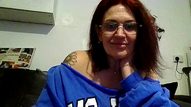 Snapshot of RubyyRosee chatting on 03/27/26, 02:06 RubyyRosee online show from 03/27/26, 02:06
