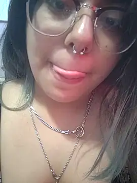 Snapshot of Lovelyrainn chatting on 11/07/25, 10:32 Lovelyrainn online show from 11/07/25, 10:32