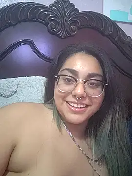 Snapshot of Lovelyrainn chatting on 11/08/25, 11:03 Lovelyrainn online show from 11/08/25, 11:03