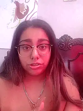 Snapshot of Lovelyrainn chatting on 11/09/25, 04:38 Lovelyrainn online show from 11/09/25, 04:38