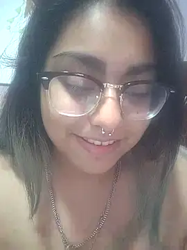 Snapshot of Lovelyrainn chatting on 11/10/25, 09:41 Lovelyrainn online show from 11/10/25, 09:41