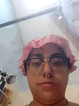 Snapshot of Lovelyrainn chatting on 11/11/25, 01:55 Lovelyrainn online show from 11/11/25, 01:55