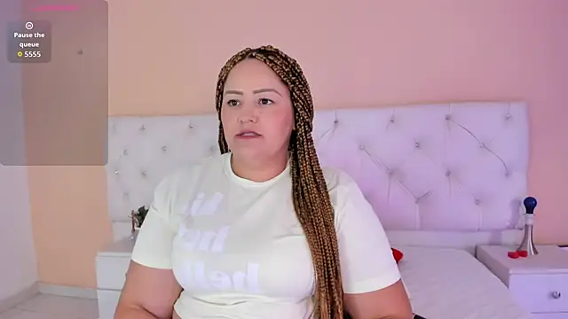 katte landerr online show from 10/21/25, 01:01