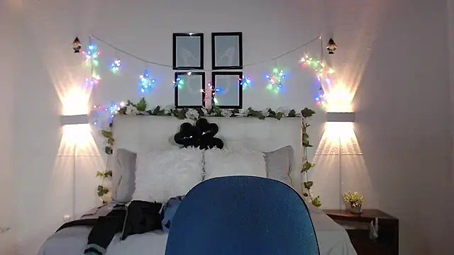 Megan 05  online show from 05/08/26, 07:19