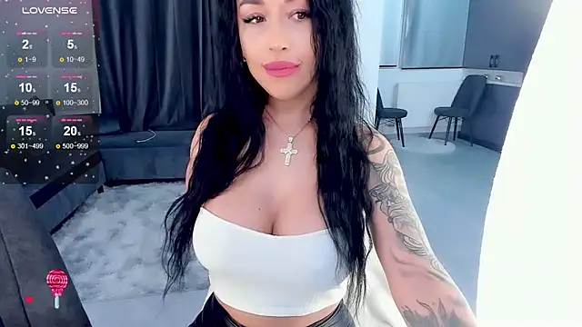 Snapshot of oh_julya chatting on 02/04/25, 07:22 oh julya online show from 02/04/25, 07:22