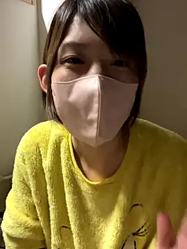 Snapshot of usako_2025 chatting on 11/15/25, 12:02 usako 2025 online show from 11/15/25, 12:02